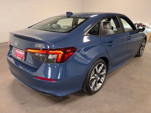 Used 2025 Honda Civic Sport image 3