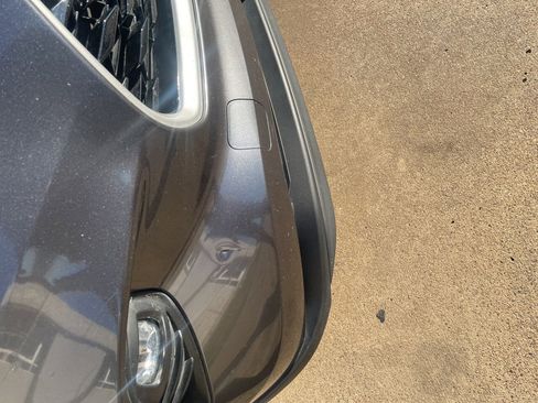 Used 2024 Toyota Highlander XLE image 5