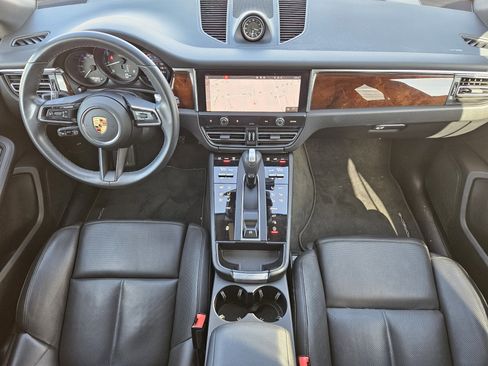 Used 2023 Porsche Macan Turbo image 24