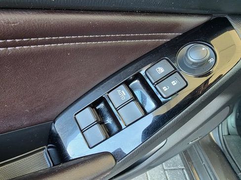 Used 2017 MAZDA MAZDA3 Grand Touring w/ Premium Equipment Package FWD image 20