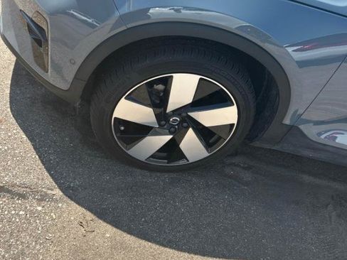 Used 2023 Volvo C40 P8 Recharge Plus w/ Climate Package AWD/4WD image 6