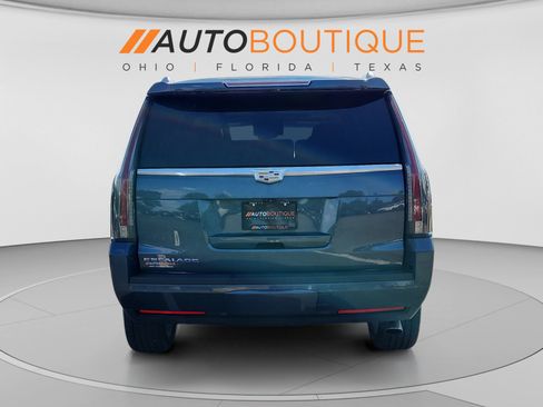 Used 2020 Cadillac Escalade Luxury AWD/4WD image 4