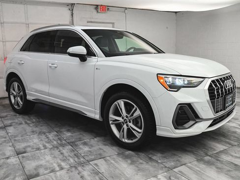 Used 2022 Audi Q3 2.0T Premium AWD/4WD image 3