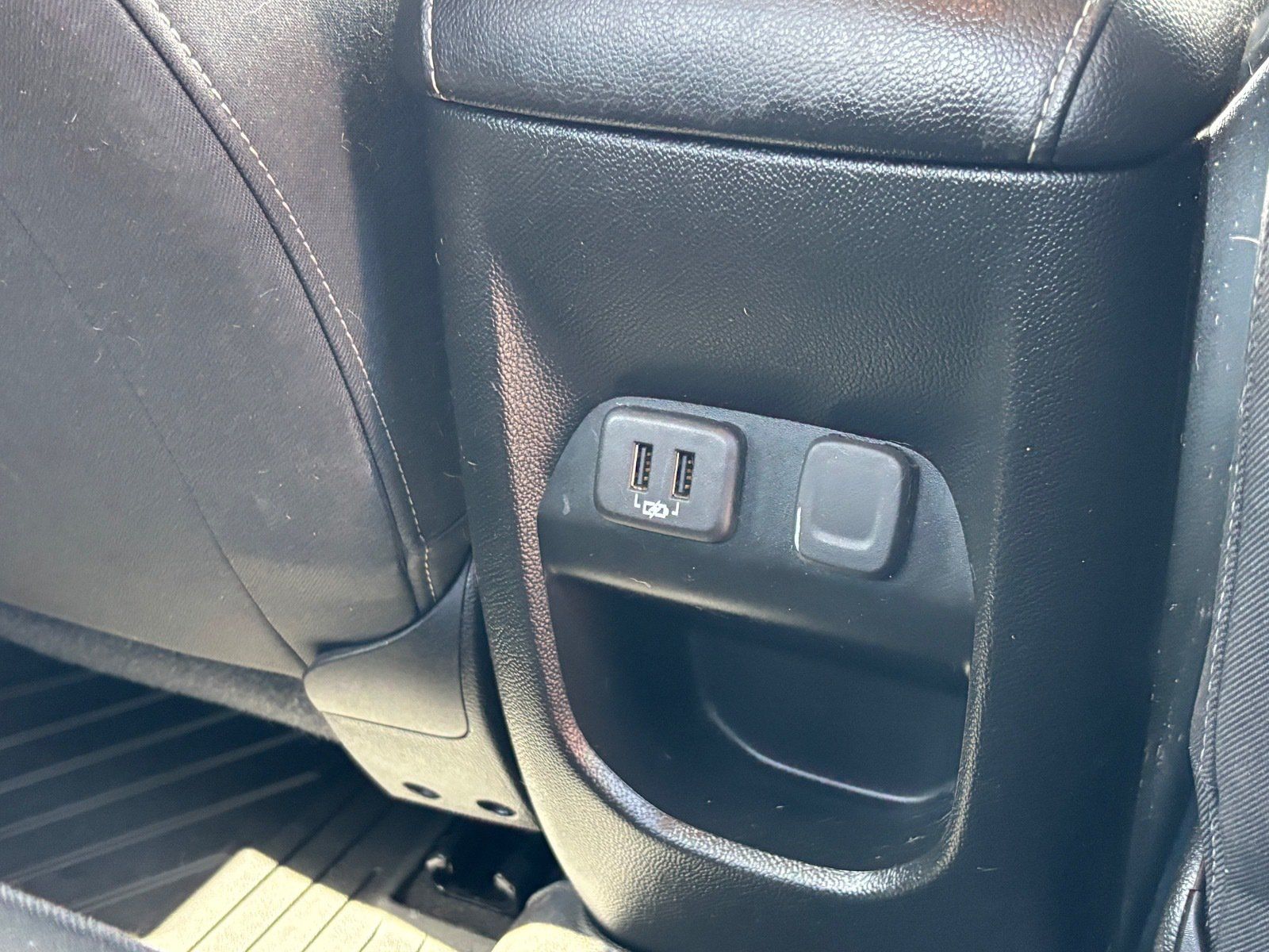 Used 2022 Chevrolet Colorado LT RWD image 30