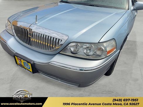 Used 2008 Lincoln Town Car Signature Limited RWD image 36