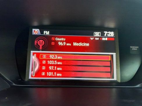 Used 2016 Acura TLX FWD image 17