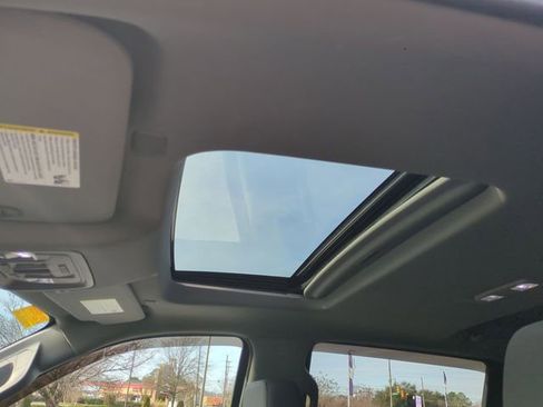 Used 2021 Chevrolet Silverado 1500 LTZ w/ LTZ Premium Package image 17