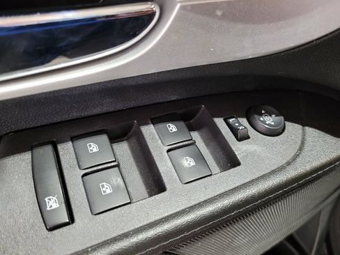 Used 2017 Chevrolet Equinox LT w/ Midnight Edition image 43