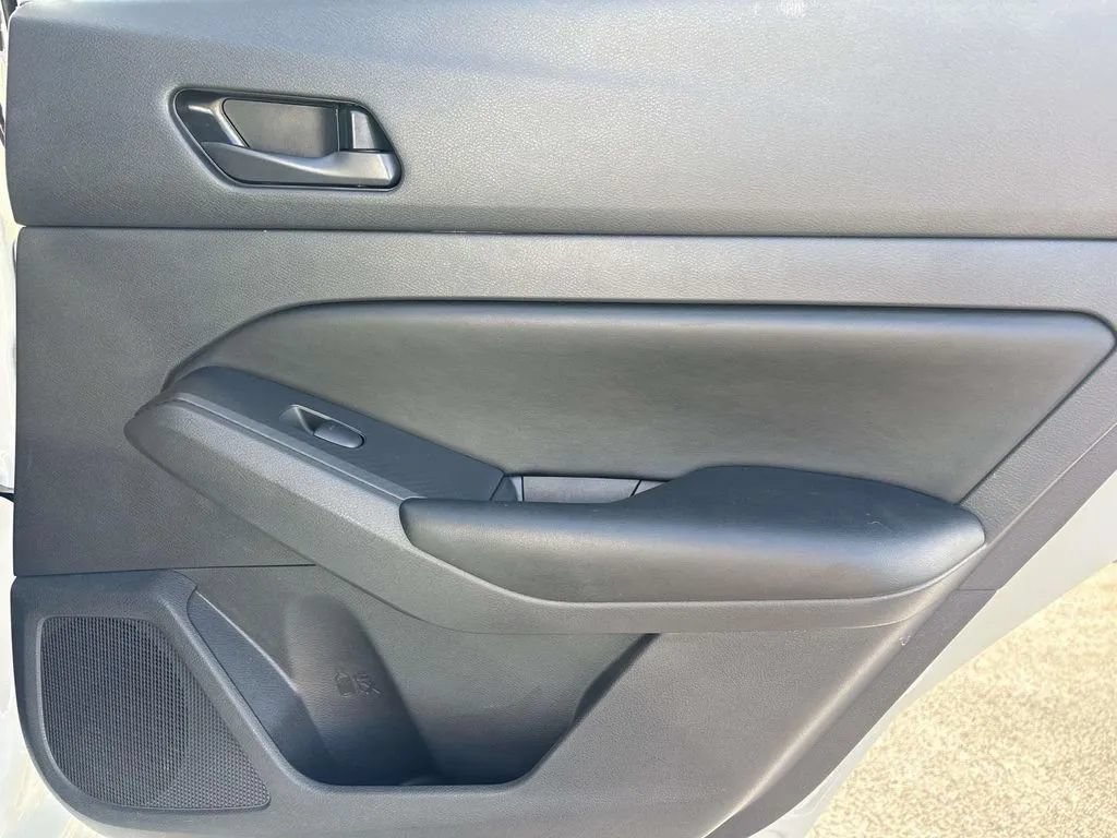 Used 2025 Nissan Altima 2.5 S FWD image 19