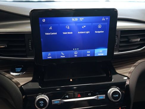 Used 2023 Ford Explorer Limited w/ Equipment Group 301A AWD/4WD image 39