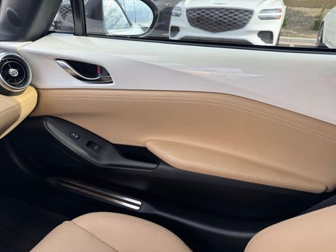 Used 2024 MAZDA MX-5 Miata Grand Touring w/ Weather Package RWD image 16