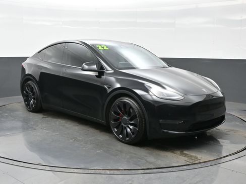 Used 2022 Tesla Model Y Performance image 8