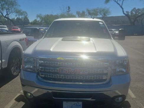 Used 2014 GMC Sierra 2500 SLT w/ Suspension Package, Off-Road AWD/4WD image 6