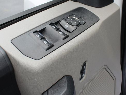 Used 2022 Ford F350 XL w/ Power Equipment Group image 36