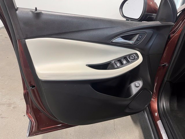 Used 2022 Buick Encore GX Select w/ Advanced Technology Package FWD image 25