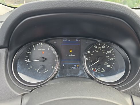 Used 2020 Nissan Rogue SV AWD/4WD image 25