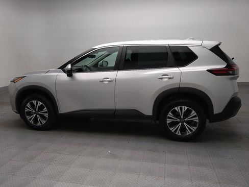 Used 2022 Nissan Rogue SV AWD/4WD image 3