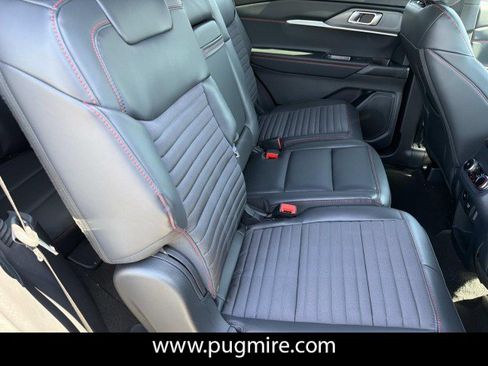 New 2026 Ford Explorer ST-Line w/ ST-Line Street Pack AWD/4WD image 15