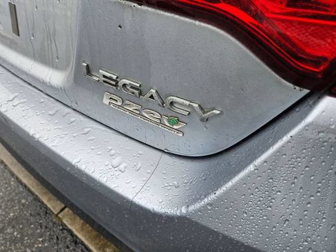 Used 2018 Subaru Legacy 3.6R Limited AWD/4WD image 12