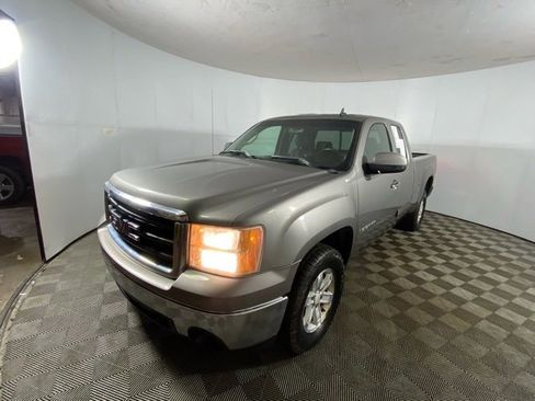 Used 2007 GMC Sierra 1500 SLT w/ SLE/SLT Trailering Package image 1