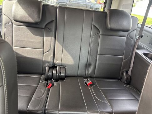 Used 2018 Chevrolet Suburban LT AWD/4WD image 23