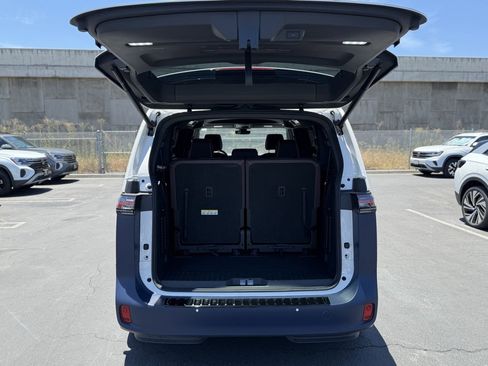 New 2025 Volkswagen ID. Buzz Pro S image 14