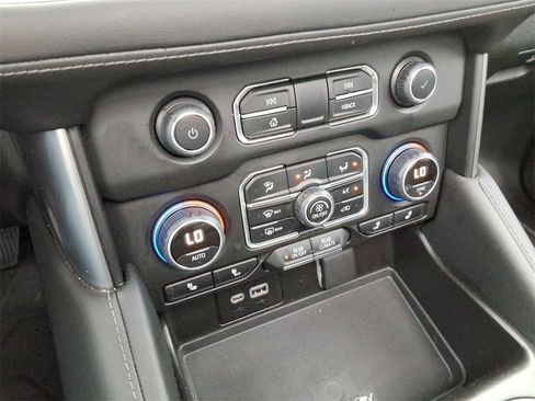 Certified 2024 Chevrolet Tahoe Z71 w/ Luxury Package image 35