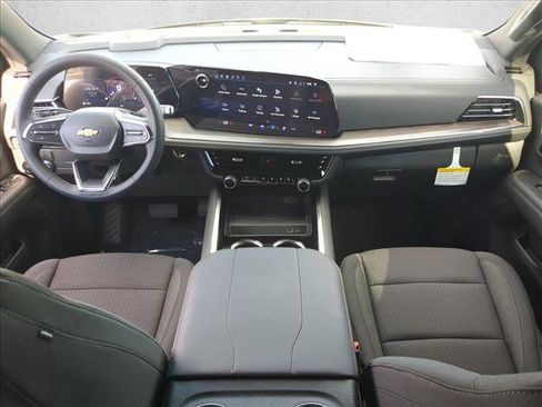 New 2026 Chevrolet Suburban LS image 15