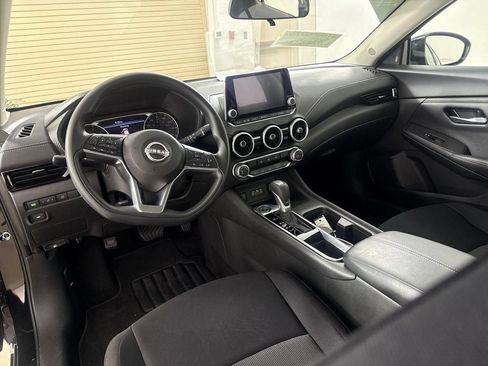 Used 2025 Nissan Sentra SV FWD image 27