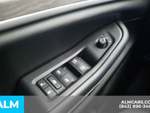 Used 2023 Jeep Grand Cherokee 4WD 4xe image 15