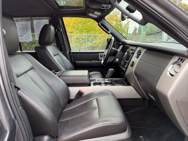 Used 2014 Ford Expedition Limited w/ Equipment Group 301A AWD/4WD image 9
