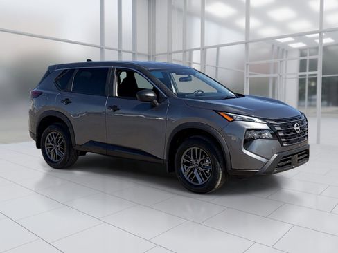 New 2026 Nissan Rogue S image 8