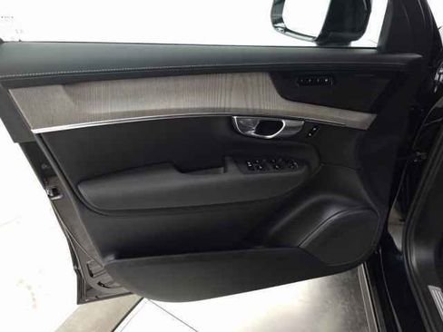 Used 2026 Volvo XC90 B6 Ultra w/ Protection Package image 16