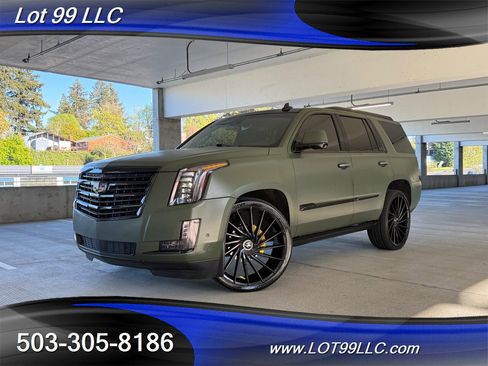 Used 2017 Cadillac Escalade Platinum image 2