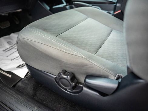 Used 2020 Toyota Tacoma SR AWD/4WD image 30