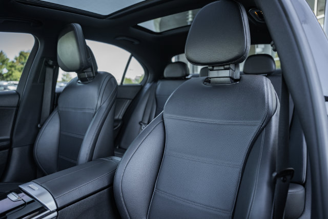 Certified 2025 Mercedes-Benz C 300 4MATIC Sedan image 33