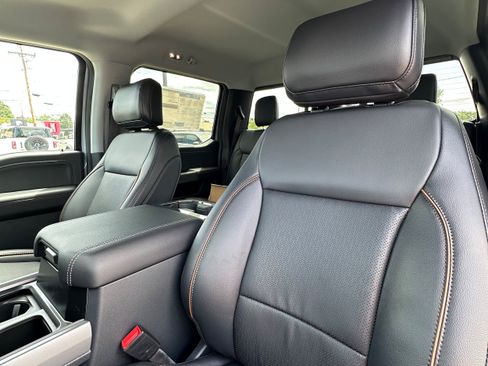 New 2026 Ford F250 Lariat w/ Black Appearance Package AWD/4WD image 19