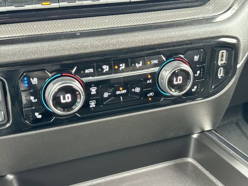 Used 2024 Chevrolet Silverado 2500 ZR2 w/ Technology Package AWD/4WD image 19