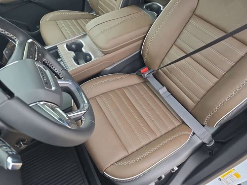 New 2026 GMC Acadia Denali Ultimate w/ LPO, Floor Liner Package image 16