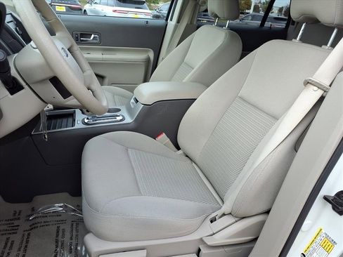 Used 2010 Ford Edge SE image 23