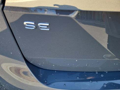 New 2026 Volkswagen Atlas SE image 14