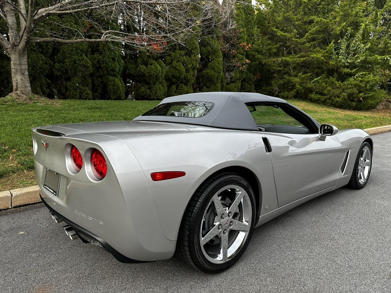 Used 2007 Chevrolet Corvette Convertible w/ Preferred Equipment Group RWD image 40