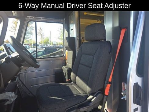 New 2025 Chevrolet Brightdrop 400 image 6