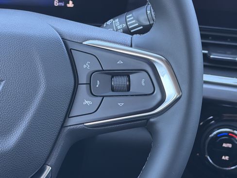 New 2026 Chevrolet Trax ACTIV w/ Sunroof Package image 25