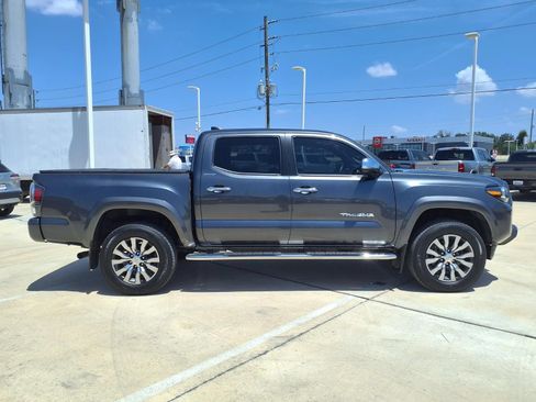 Certified 2022 Toyota Tacoma Limited RWD image 5
