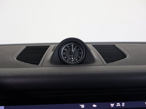 Used 2023 Porsche Macan S image 7