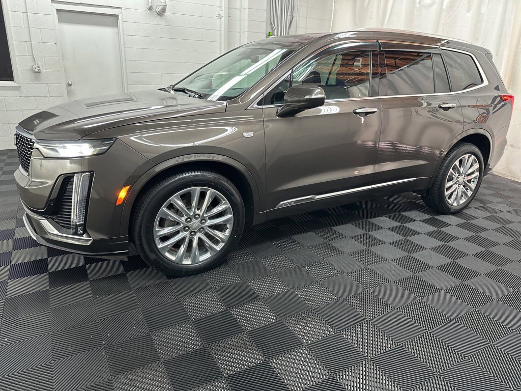 Used 2020 Cadillac XT6 Premium Luxury AWD/4WD image 2