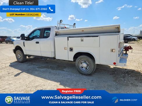 Used 2019 Ford F250 XL w/ Power Equipment Group AWD/4WD image 3