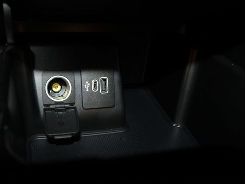 Used 2025 Ford Explorer ST-Line w/ Premium Package AWD/4WD image 19