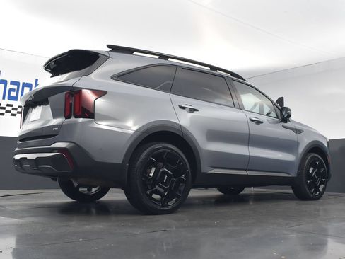 Certified 2024 Kia Sorento SX Prestige w/ Sage Leather Package AWD/4WD image 21